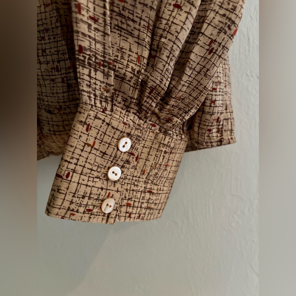 VTG Austin Reed Silk Button Down, Size 10 - Picture 4 of 8